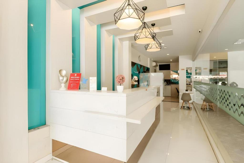 Makassar Beach Inn Hotel