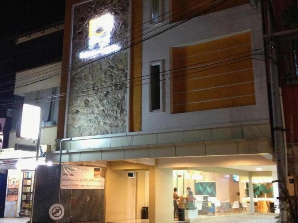Hotel Makassar Beach Inn Makassar